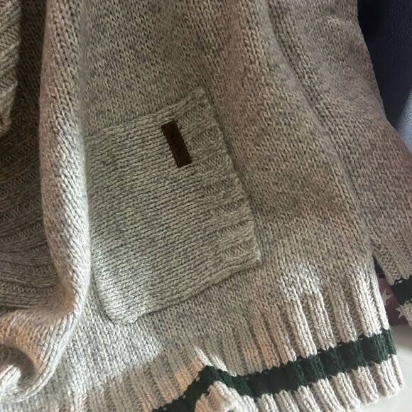 Roots Cabin Gray Cardigan Hi Low with Green Accents Medium - Picture 13 of 16